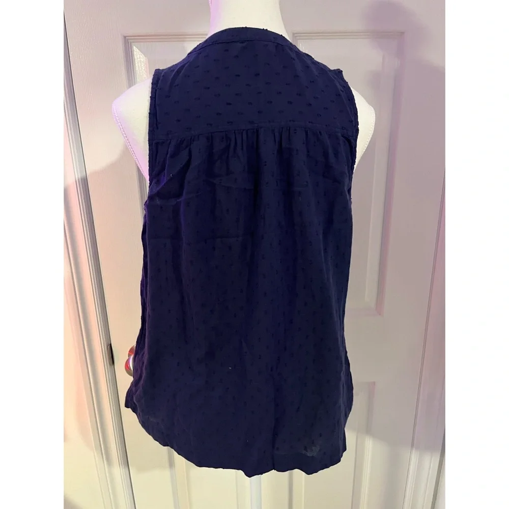 Old Navy Sleeveless Navy Swiss Dot Pintuck Button-Front Women's Top - Picture 2 of 2